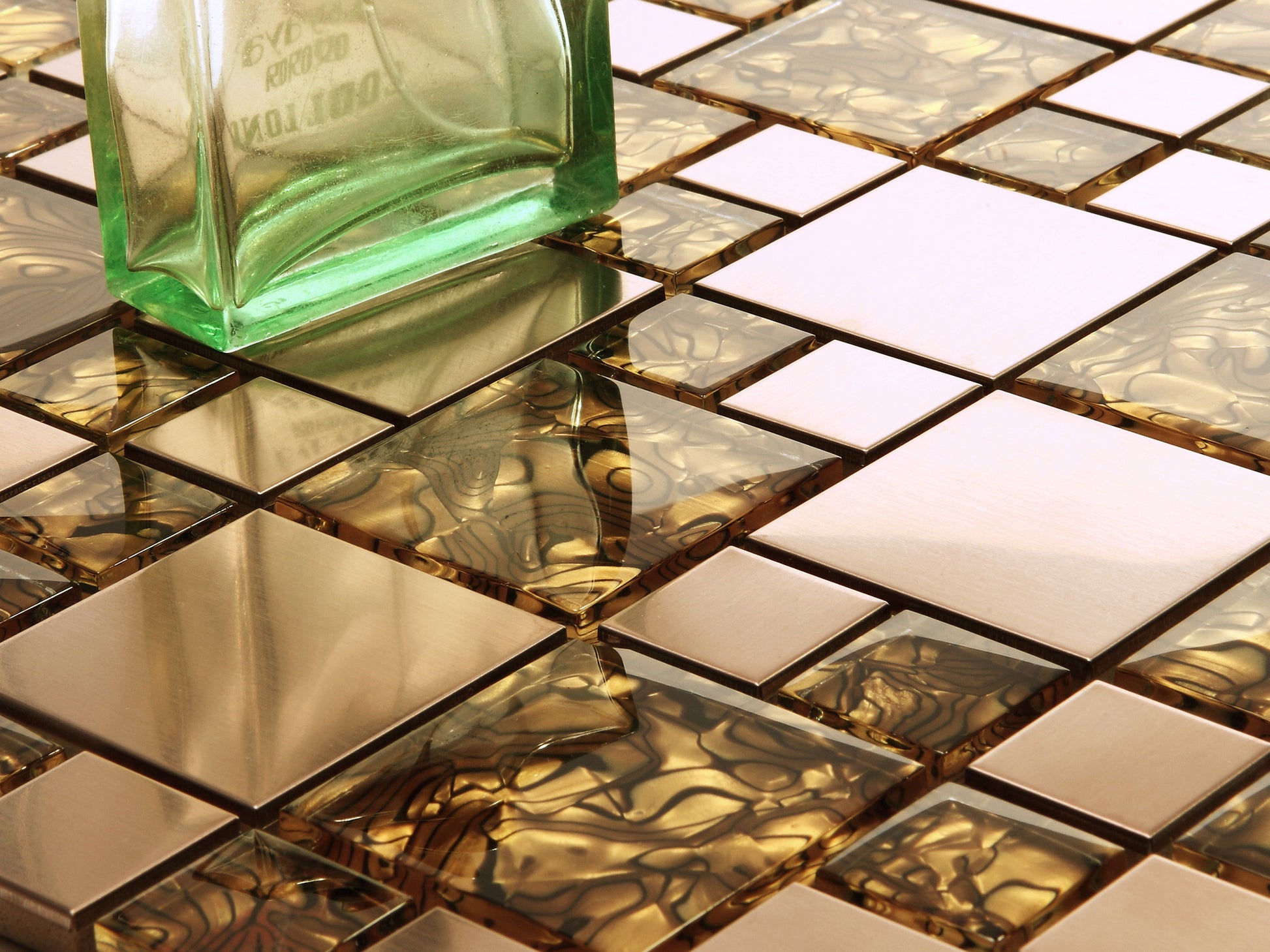 Glas und gebürstetem Edelstahl Mosaik Fliesen in Gold und Kupfer (MT0087) - Complement Fusion